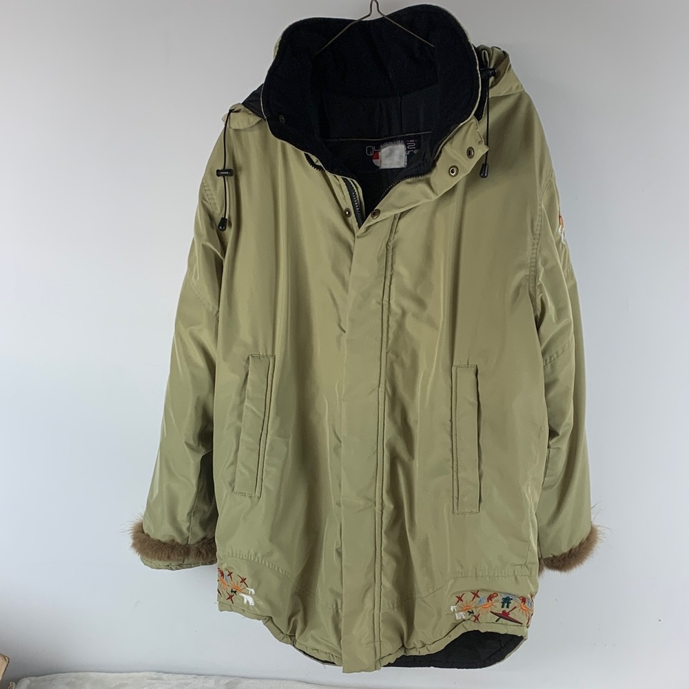 Vintage Quartz Nature Light Olive Green Women's Puffer Jacket with embroidery.